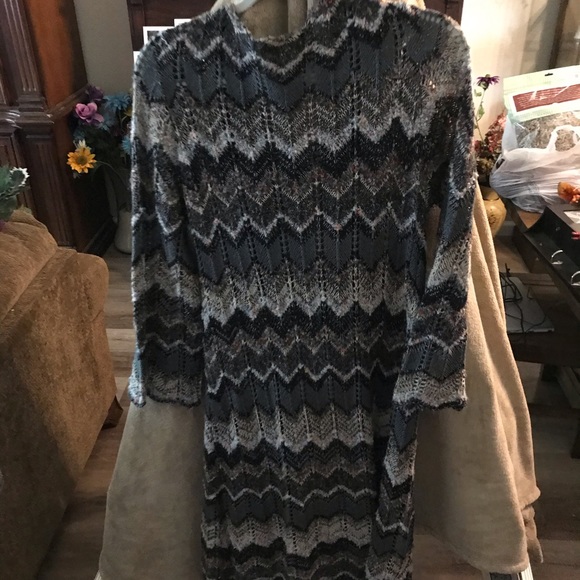 Long Sweater - Picture 2 of 3